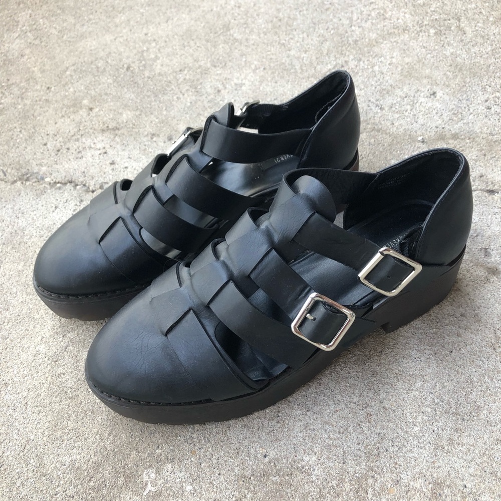 NWOT Doc Marten-Style F21 Platform Sandal Shoe